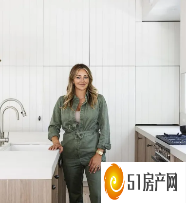 两年前以 270 万美元买下的邦迪房屋售价为 6,225,000 美元