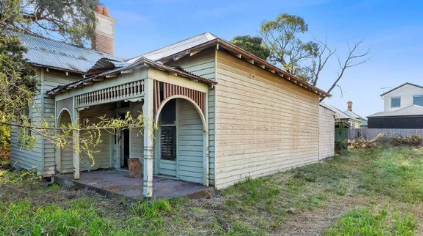 Geelong West房屋以超出底价近 15 万美元的价格售出