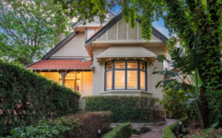 澳大利亚购房者承担的债务与收入相比更多