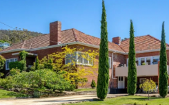 位于霍巴特郊区的多代生活方式住宅