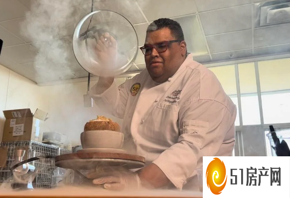 沙利文大学厨师在新的 Disney+ 节目中测试他的服务