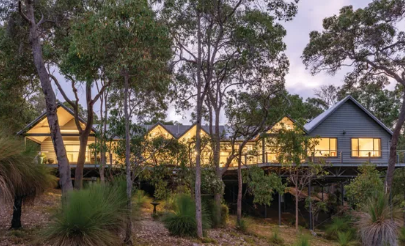 风景如画的树屋式住宅位于西澳大利亚珍贵的奎吉努普