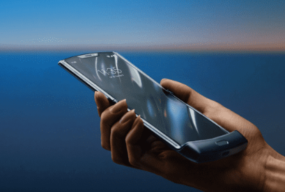 可折叠的摩托罗拉 RAZR 3 在现场照片中展示