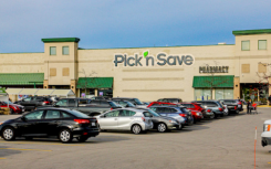 密尔沃基地区杂货零售中心售价 1515 万美元