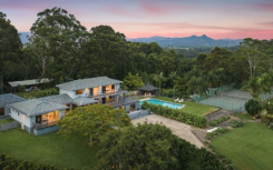 Hemsworths 与拜伦湾 1050 万美元的住宅交易有关联