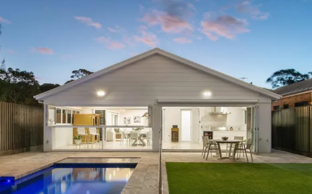 NRL 明星 Latrell Mitchell 在悉尼南部以 430 万美元的破纪录新建住宅