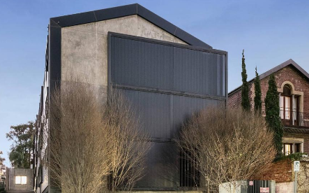 South Yarra 达令街 4/27 号住宅正在出售