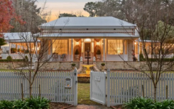 令人惊叹的山丘小屋恢复生机