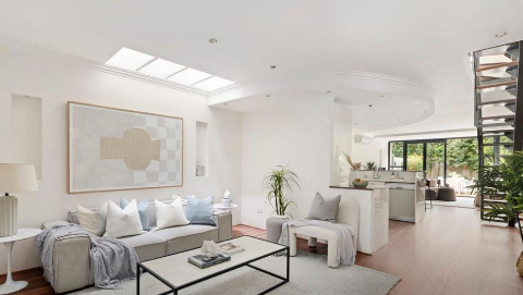 拍卖竞标者在春季销售之前加剧竞争