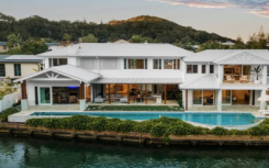 伯利角考拉公园的Elanora Drive双街区待售